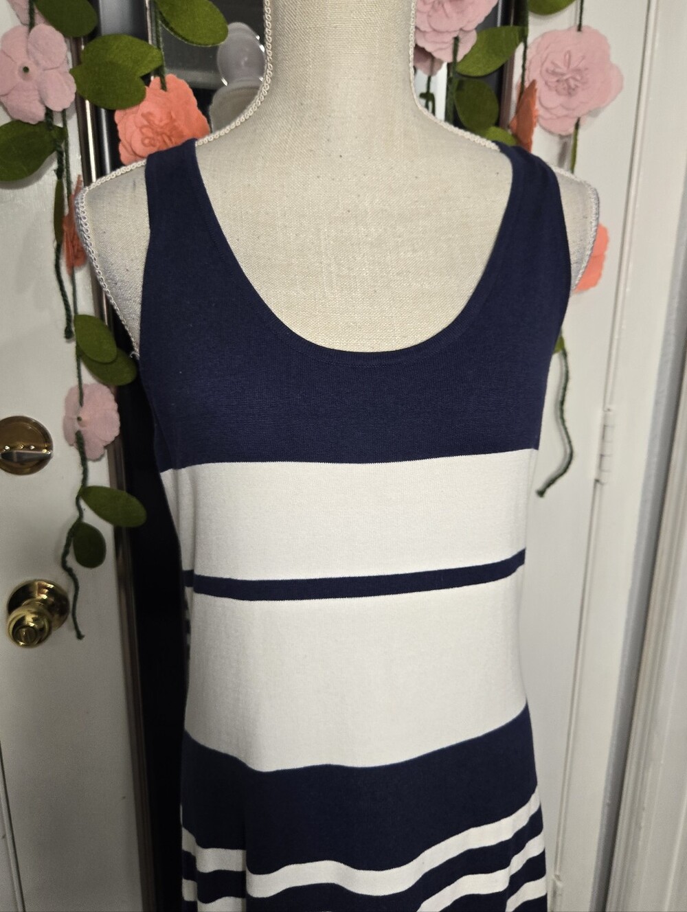 Tommy Bahama Navy And White Striped Knit Maxi Dress Sz M - Picture 4 of 11